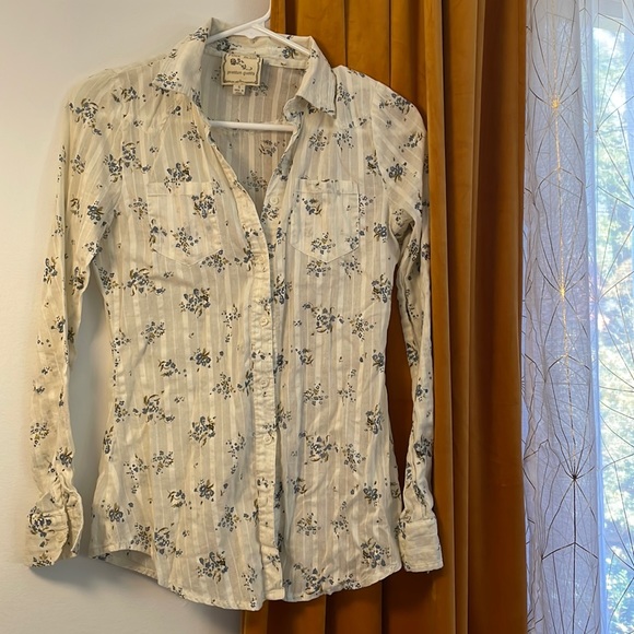 Pink Rose Small blue cream sheet floral long sleeve button down - Picture 1 of 3